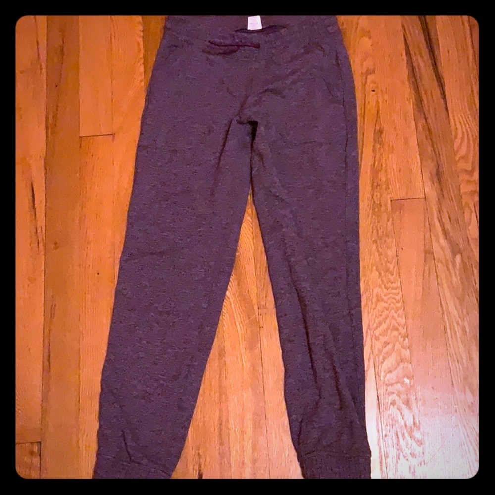 Ivivva VERY comfy and stretchy sweatpants.